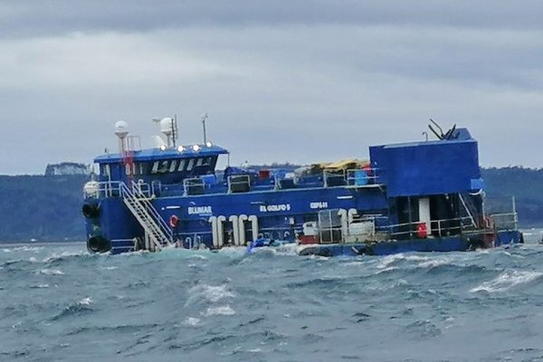 SMA ordena nuevas medidas contra Blumar tras hundimiento de jaulas con salmones