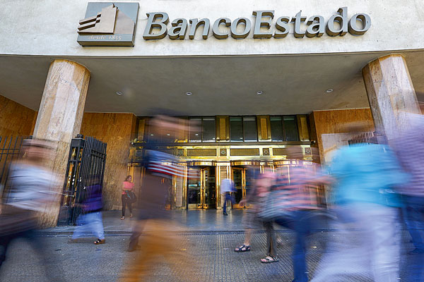 <p>Nuevos cambios aplicó Sebastián Sichel en BancoEstado. Foto: Reuters</p>