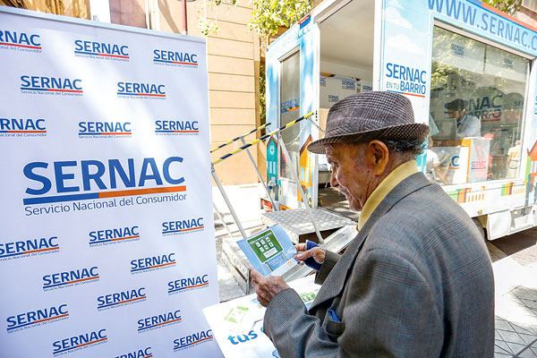 Sernac interpuso medida precautoria prejudicial contra Cencosud por no participar en proceso de compensación a clientes