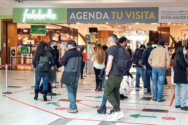 Familia del Rio reordena las acciones que tiene en Falabella