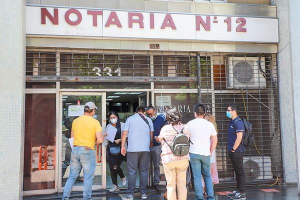 Las trabas que dificultan la digitalización de las notarías en Chile