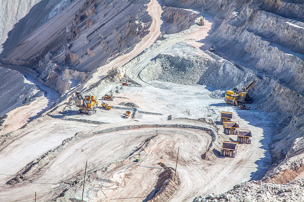 Codelco fijará por primera vez metas en reducción de emisiones y consumo de agua