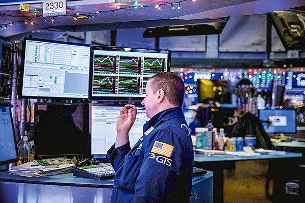 Dow Jones vive su peor sesión desde principios de septiembre por avance de la pandemia
