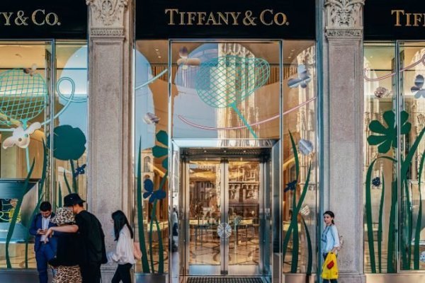 LVMH alcanza un acuerdo para rebajar precio que pagará para comprar Tiffany