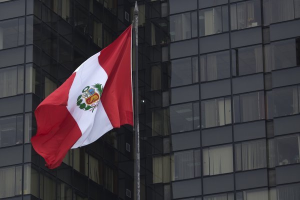 Congreso peruano aprueba segundo retiro parcial de fondos de las AFP, pese a oposición de Gobierno
