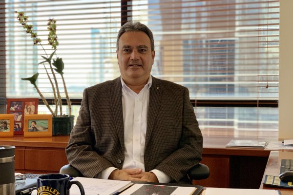 <p>El presidente de la Federación Interamericana de Empresas de Seguros, Luis Bandera. </p>