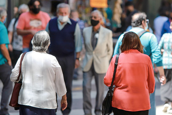 Baja venta de rentas vitalicias golpea resultados de aseguradoras de vida