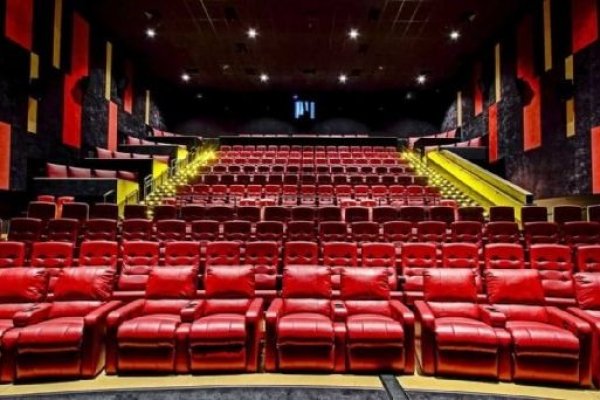 El panorama se hace sombrío para los malls de EEUU a medida que la crisis de los cines pasa factura
