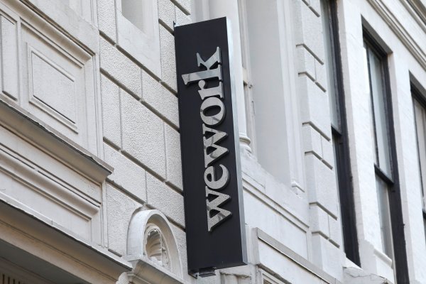 WeWork: ingresos siguen cayendo en tercer trimestre pero ve signos de estabilización