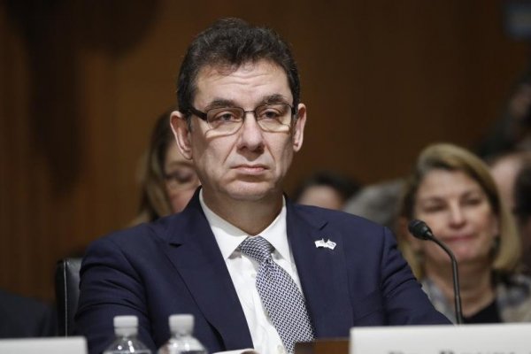CEO de Pfizer vendió el 62% de sus acciones en la empresa el pasado lunes