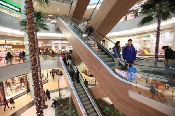 Los duros indicadores que dejó el trimestre para los centros comerciales y la amenaza de las ventas online