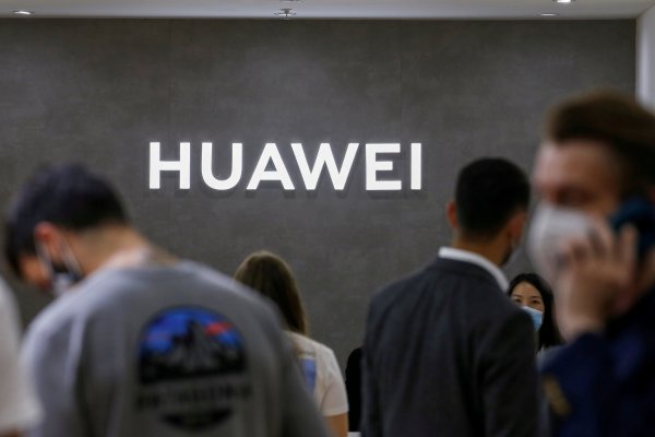 Oxford Economics cuantifica el aporte de Huawei en Europa, en medio de vetos y sanciones