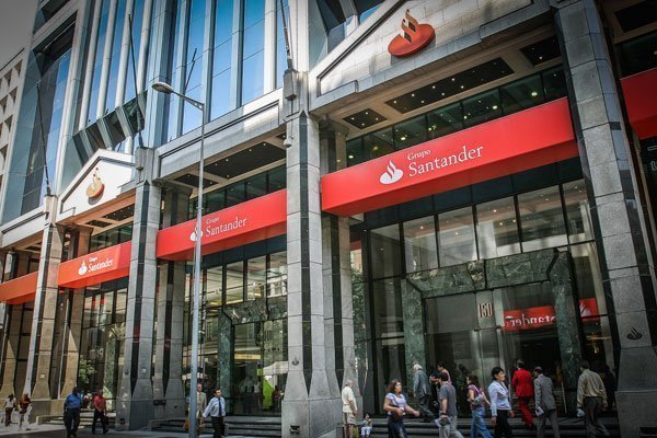 <p>Santander Chile anuncia un nuevo plan de inversión con foco en transformación digital</p>