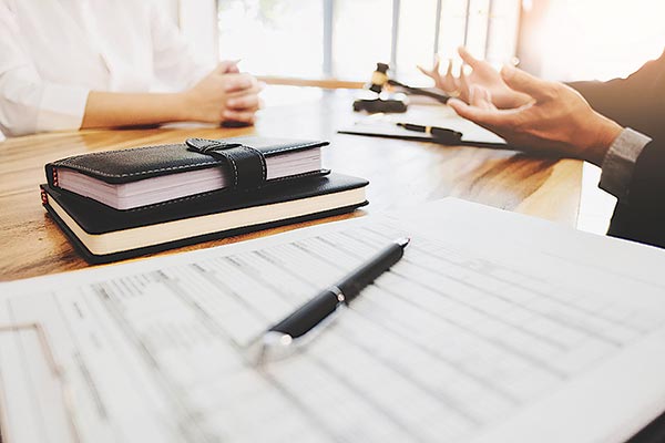 Leaders League lanza guía legal 2021 y estrena cinco categorías para Chile, incluye abogados y banca de inversión