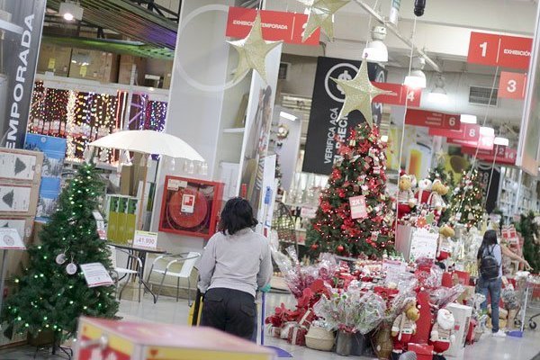 ¿Cuánto recibirán de aguinaldo los trabajadores en esta Navidad?