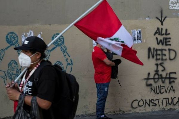 Perú se une a selecto grupo de países con la emisión de un "bono centenario"