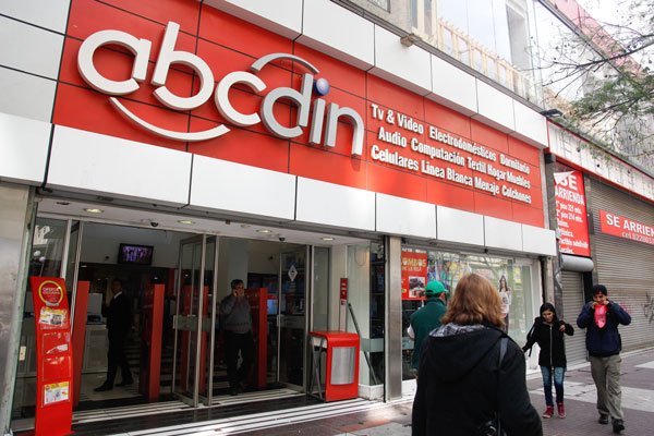 <p>AD Retail logra reportar utilidades al tercer trimestre y crecimiento de sus ingresos</p>