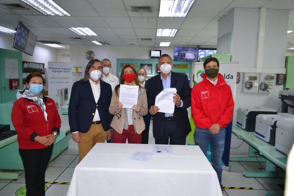Guacolda traspasa red de monitoreo de calidad del aire de Huasco al Ministerio de Medio Ambiente