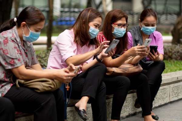 <p>Los avisos en los medios digitales siguieron creciendo 8% durante la pandemia. Foto: Bloomberg</p>