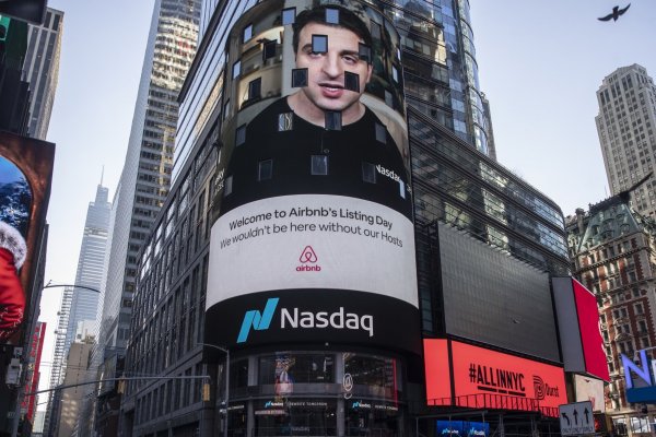 <p>Entrevista al CEO de Airbnb, el nuevo favorito de Wall Street: "El mundo es muy incierto"</p>