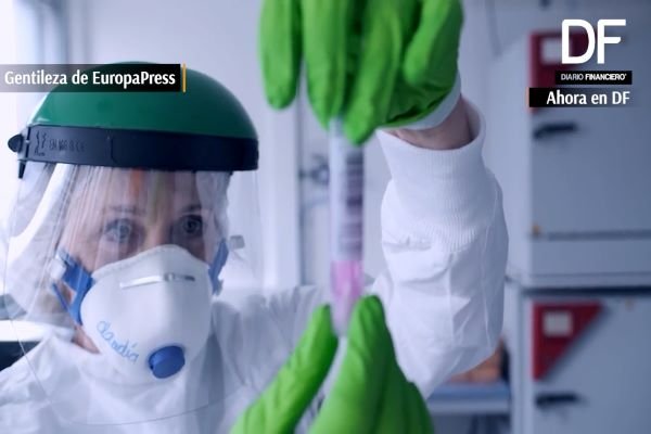 <p>Ahora en DF| Estados Unidos comenzó a distribuir este lunes la vacuna de Pfizer contra el Covid-19</p>