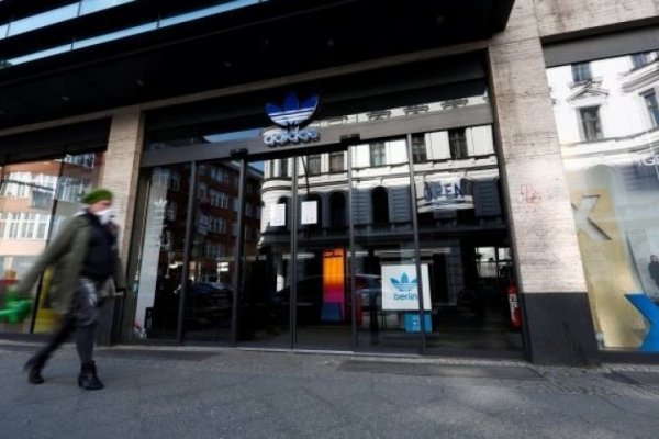 Adidas comienza la revisión de Reebok, para decidir en marzo su posible venta