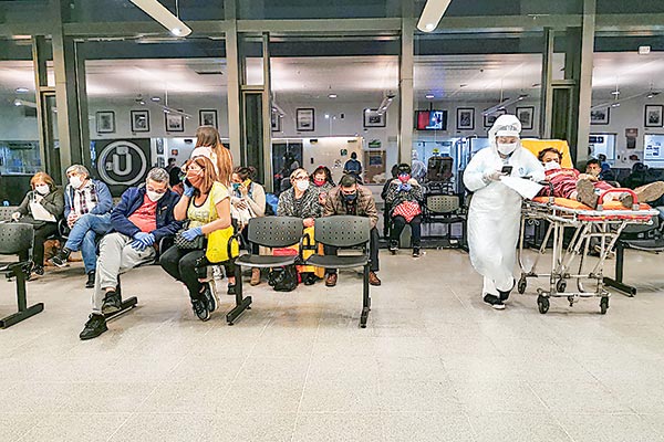 Explosiva alza en las listas de espera por enfermedades GES: suben ocho veces en un año