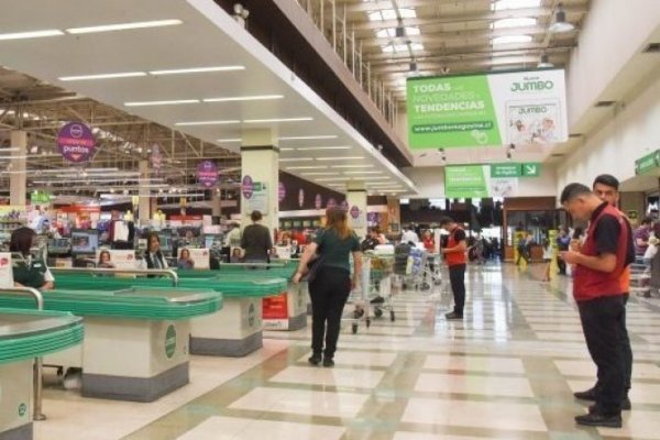 <p>Sernac interpone demanda colectiva contra Cencosud por colusión en la venta de pollos</p>