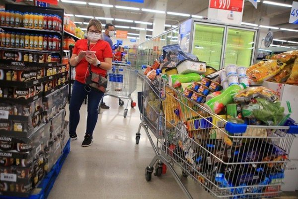 Cornershop anuncia un cargo extra en todos sus pedidos ante largas filas en supermercados y tiendas