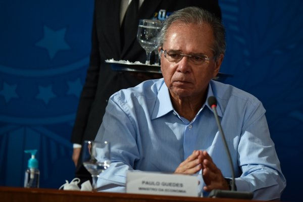 La estrella de Paulo Guedes se apaga a medida agenda de reformas se estanca en Brasil