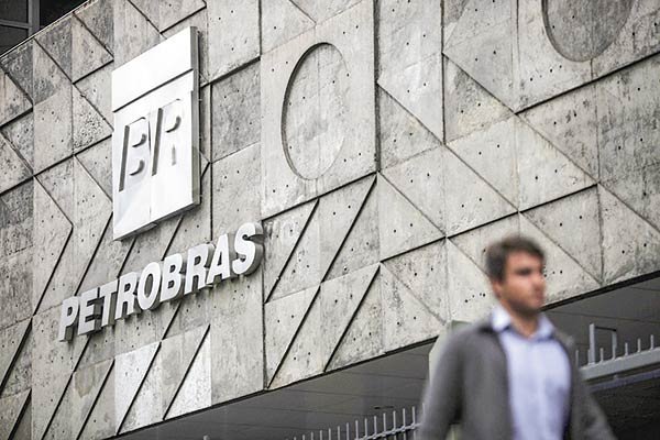 Petrobras prepara venta de participación en gasoducto Bolivia-Brasil y cerrará sedes en Argentina, Colombia y Uruguay