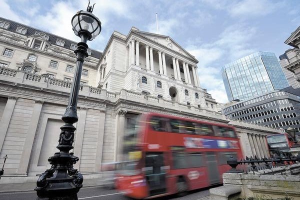 <p>Negocio accionario de la Unión Europea huye de Londres en primer día después del Brexit</p>
