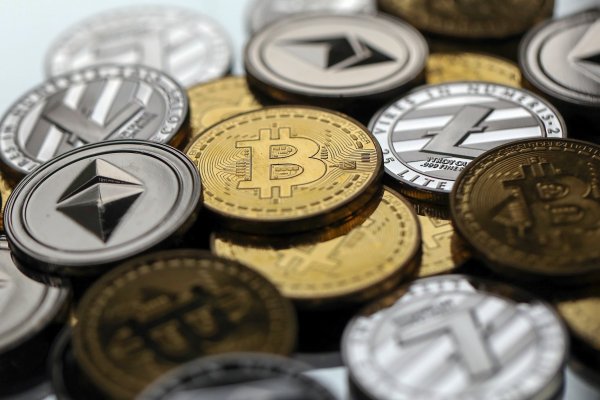 El informe de la OCDE que advierte sobre la falta de regulación tributaria de las criptomonedas