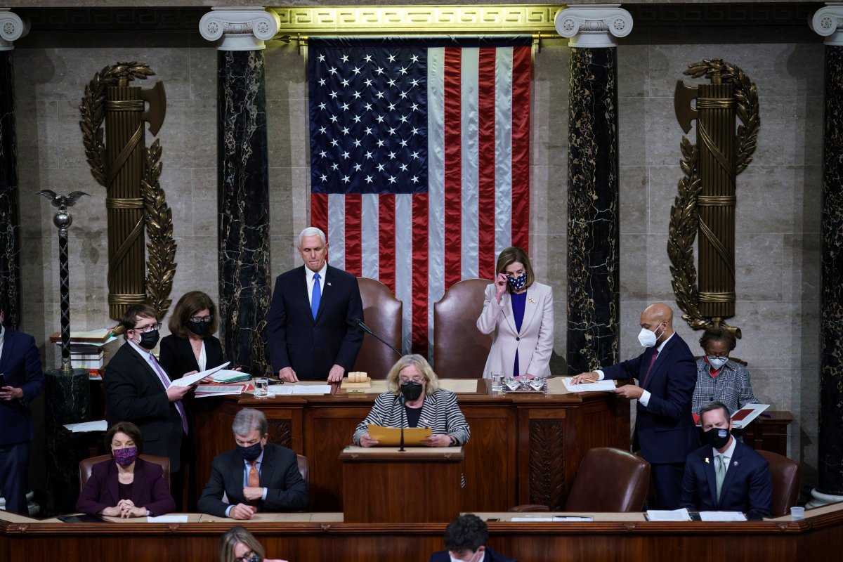 <p>El Congreso de Estados Unidos valida el triunfo de Biden y Trump compromete una "transición ordenada"</p>