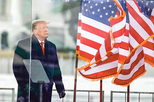 Demócratas piden la destitución inmediata de Trump