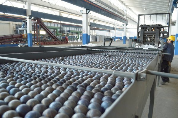 Comisión mantiene decisión de no elevar impuestos a importación de bolas de molienda desde China
