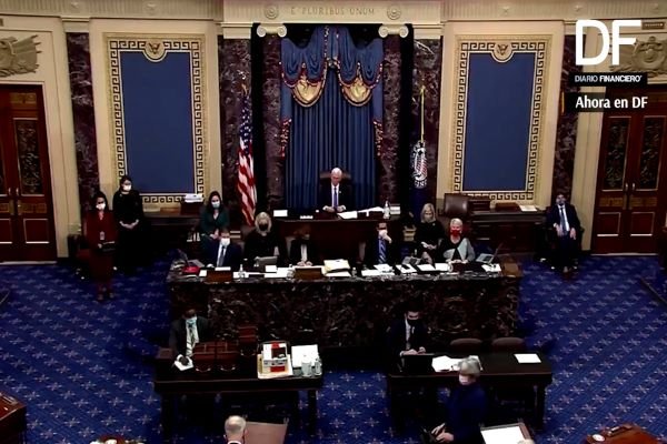 <p>Ahora en DF| Cámara de Representantes aprueba Impeachment contra Donald Trump</p>