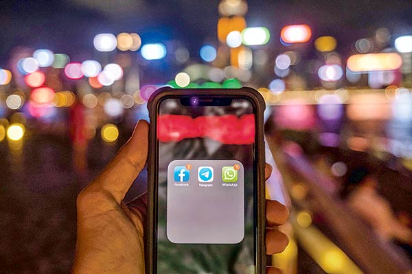 Telegram bate récord de usuarios y se lo debe a su rival, WhatsApp