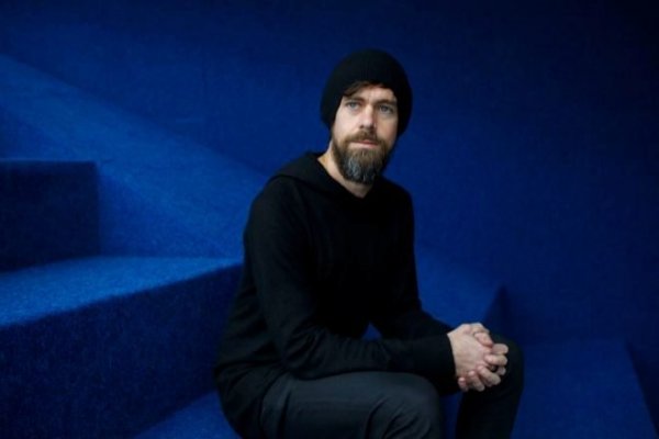 CEO de Twitter defiende el cierre de la cuenta Trump pero cree que sienta un "peligroso precedente"