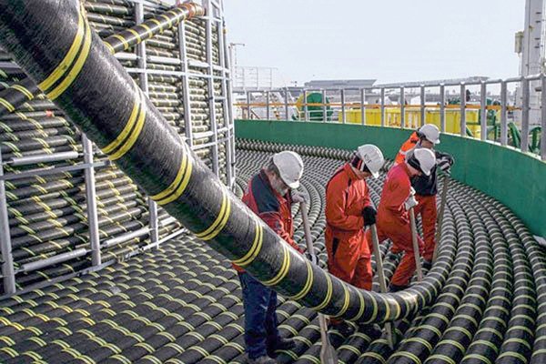 Piñera y Fernández firman acuerdo para construir un cable óptico que una ambas naciones con el Asia Pacífico
