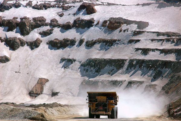Anglo American desiste de donación de US$ 3,5 millones a MinCiencia ante cuestionamientos por eventuales conflictos de interés