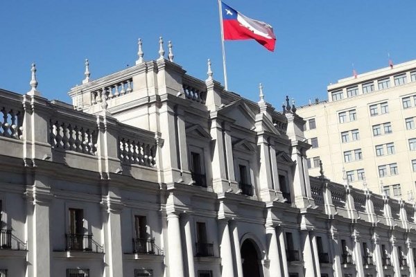 Polémica por licitación del ITL llega a La Moneda: senadores piden a Piñera que la declare desierta
