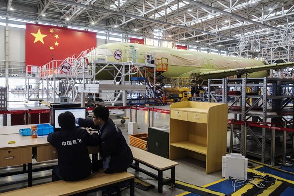 La industria china comienza a recibir el efecto de la segunda ola y crece al menor ritmo en siete meses