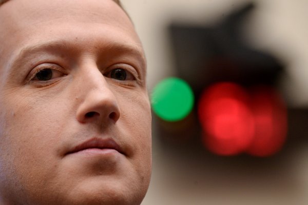 ¿Es tu turno Mark? La salida de Bezos marca la salida de casi toda una generación de fundadores y directores ejecutivos de Big Tech