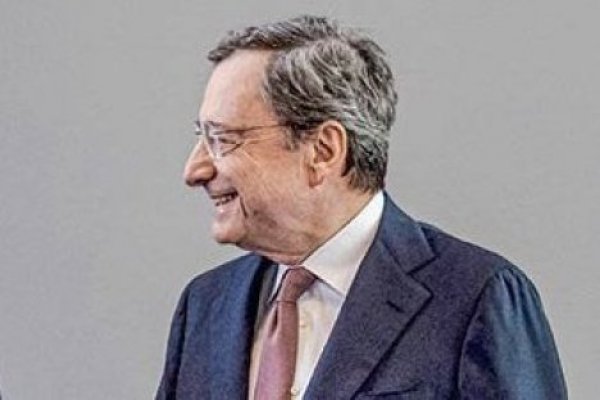 Súper Mario Draghi, el salvador del euro que ahora busca rescatar a Italia
