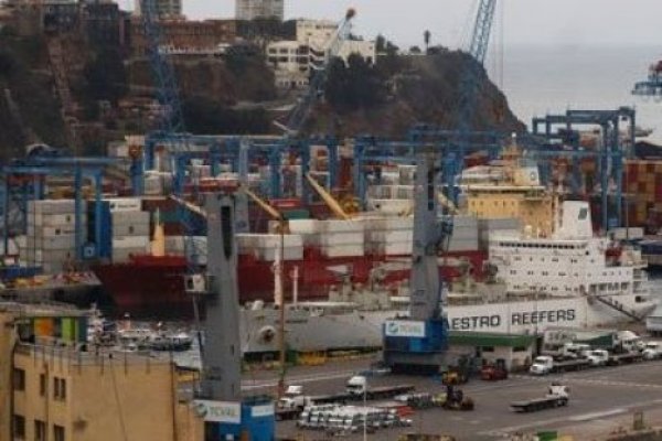 Exportaciones comienzan el año en buen pie y reviven las importaciones de bienes de capital