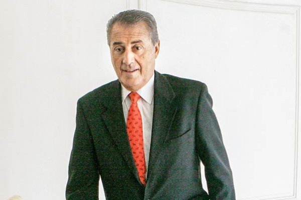 Julio Ponce Lerou concreta compra de cascadas de SQM tras venta de acciones de AFP y fondos