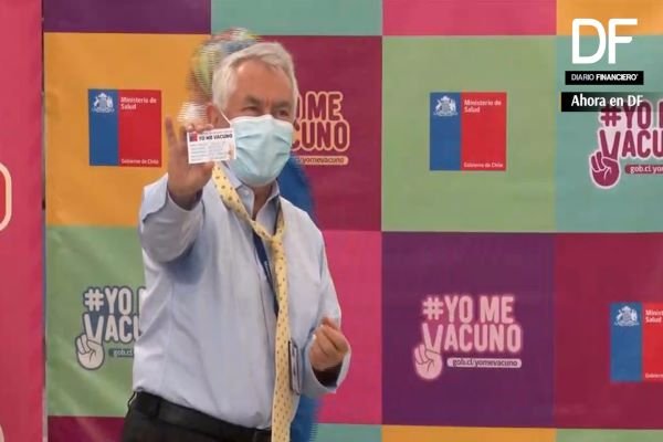 <p>Ahora en DF| Ministro Paris se vacuna e invita a migrantes a concurrir sin miedo a los centros de inoculación</p>