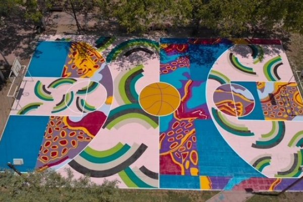 El arte se toma las canchas de barrio