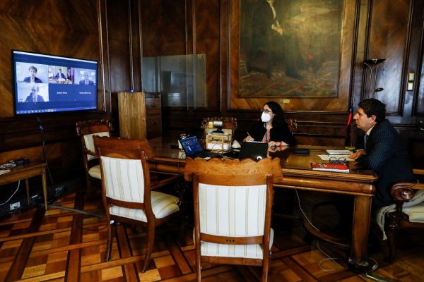 Ministro Cerda aborda prioridades económicas de Chile en su primera reunión con directora gerenta del FMI